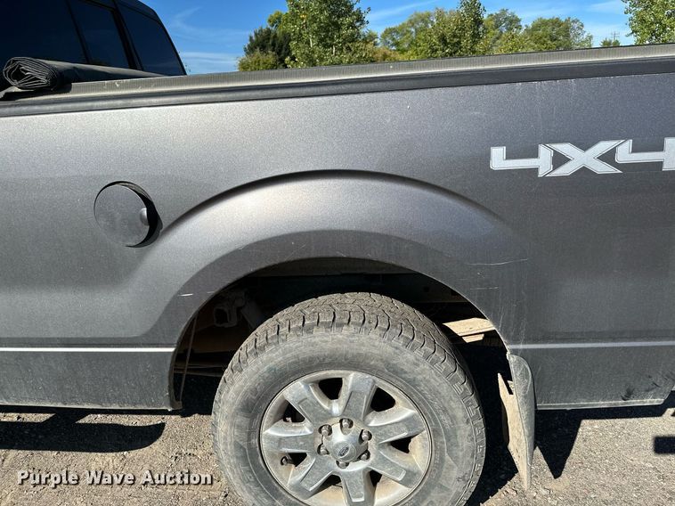 image for item MQ9445 2013 Ford F150  SuperCrew pickup truck