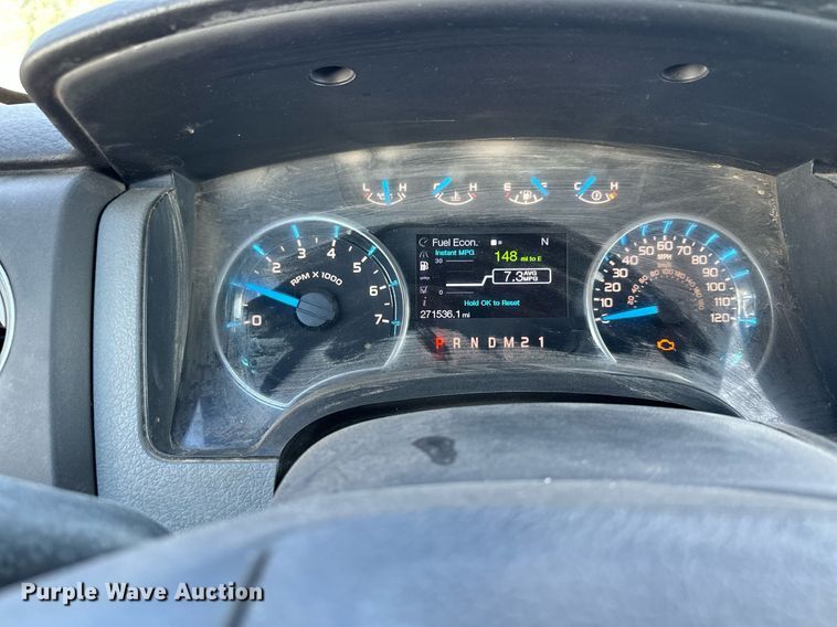 image for item MQ9445 2013 Ford F150  SuperCrew pickup truck