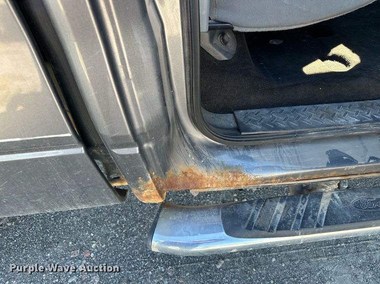 image for item MQ9445 2013 Ford F150  SuperCrew pickup truck