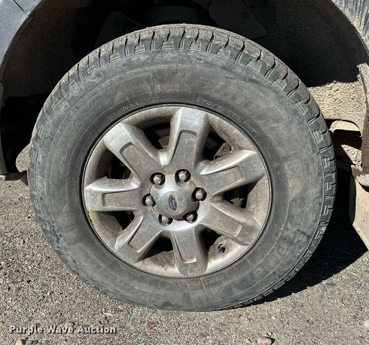 image for item MQ9445 2013 Ford F150  SuperCrew pickup truck