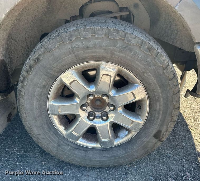 image for item MQ9445 2013 Ford F150  SuperCrew pickup truck