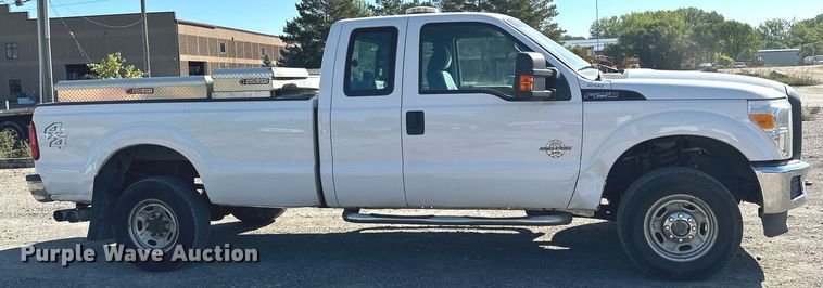 image for item MQ9446 2014 Ford F250 Super Duty  SuperCab pickup truck