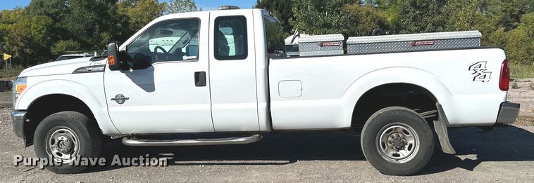 image for item MQ9446 2014 Ford F250 Super Duty  SuperCab pickup truck