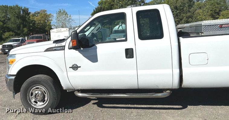 image for item MQ9446 2014 Ford F250 Super Duty  SuperCab pickup truck