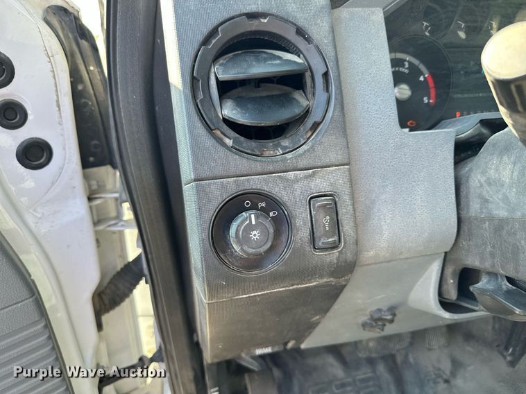 image for item MQ9446 2014 Ford F250 Super Duty  SuperCab pickup truck