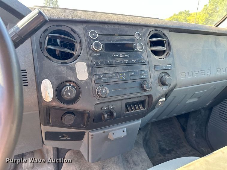 image for item MQ9446 2014 Ford F250 Super Duty  SuperCab pickup truck