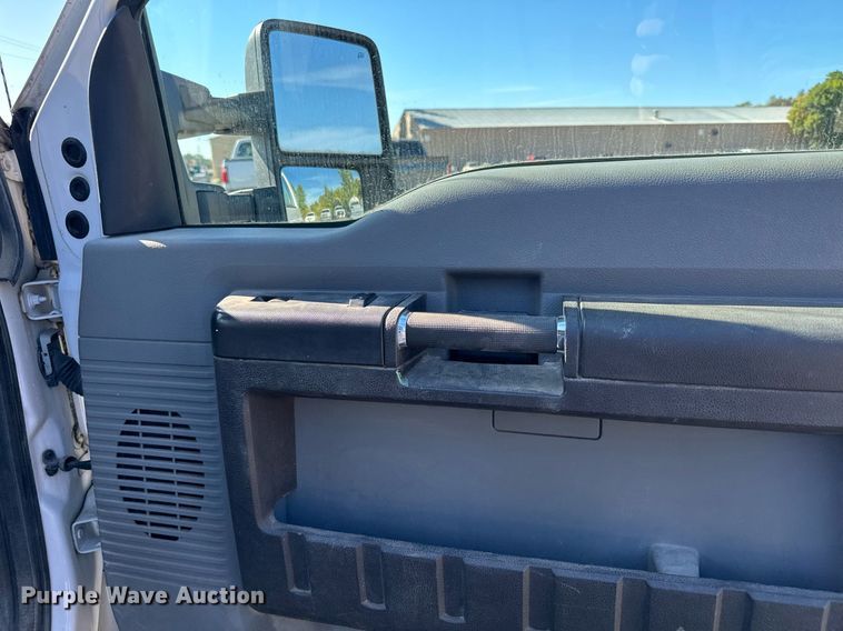 image for item MQ9446 2014 Ford F250 Super Duty  SuperCab pickup truck