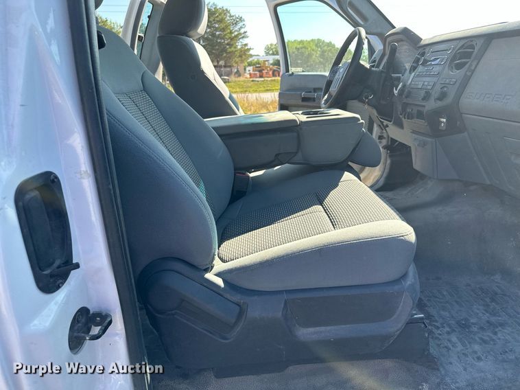 image for item MQ9446 2014 Ford F250 Super Duty  SuperCab pickup truck