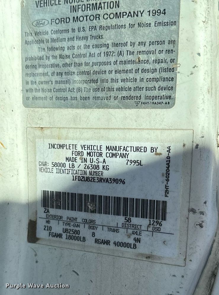 image for item MQ9447 1994 Ford LT8000  vacuum truck