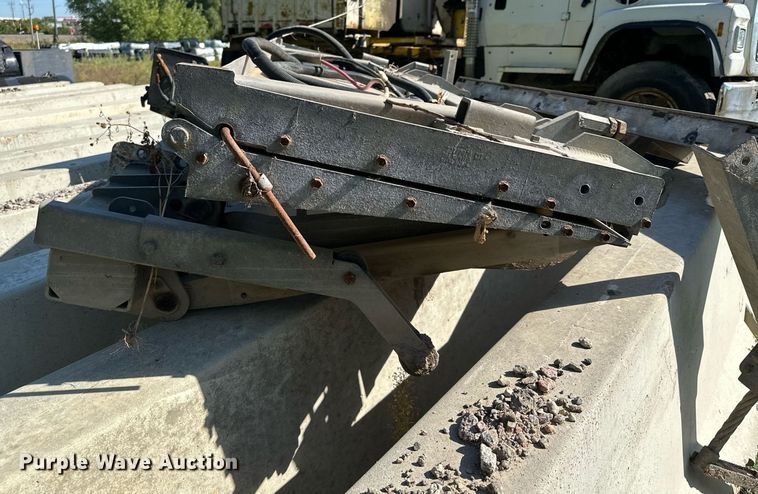 image for item MQ9448 Truck parts