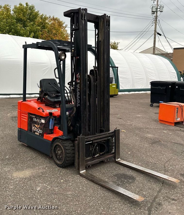 image for item MQ9462 Toyota 7FBEU18  forklift