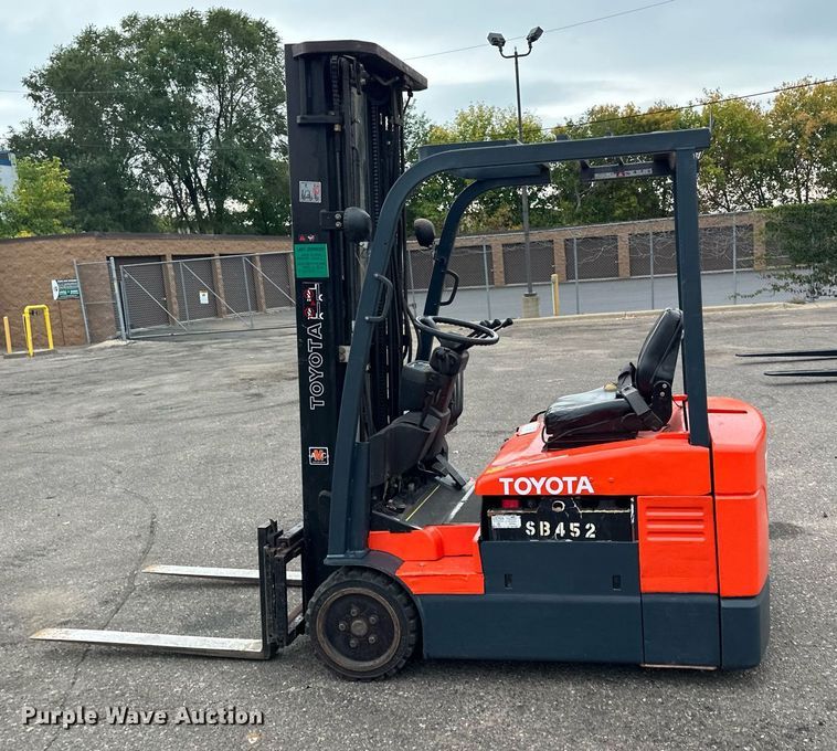 image for item MQ9462 Toyota 7FBEU18  forklift