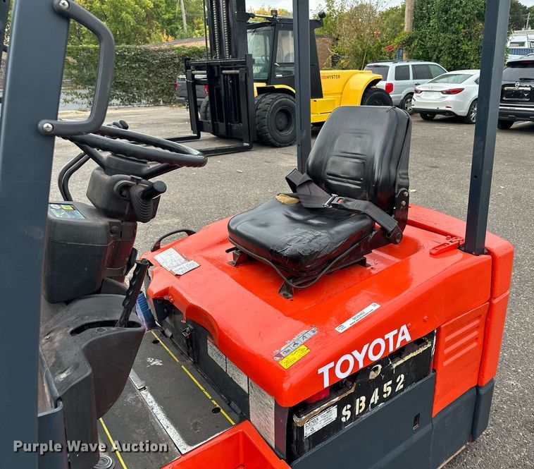image for item MQ9462 Toyota 7FBEU18  forklift