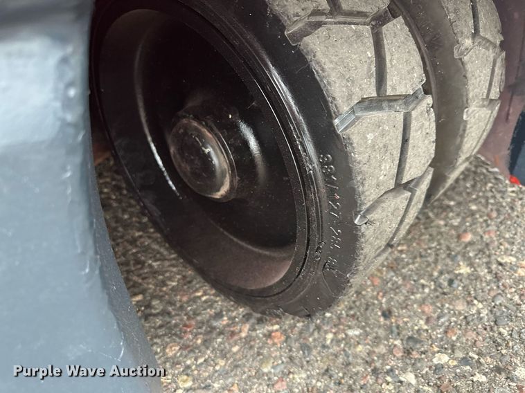 image for item MQ9462 Toyota 7FBEU18  forklift