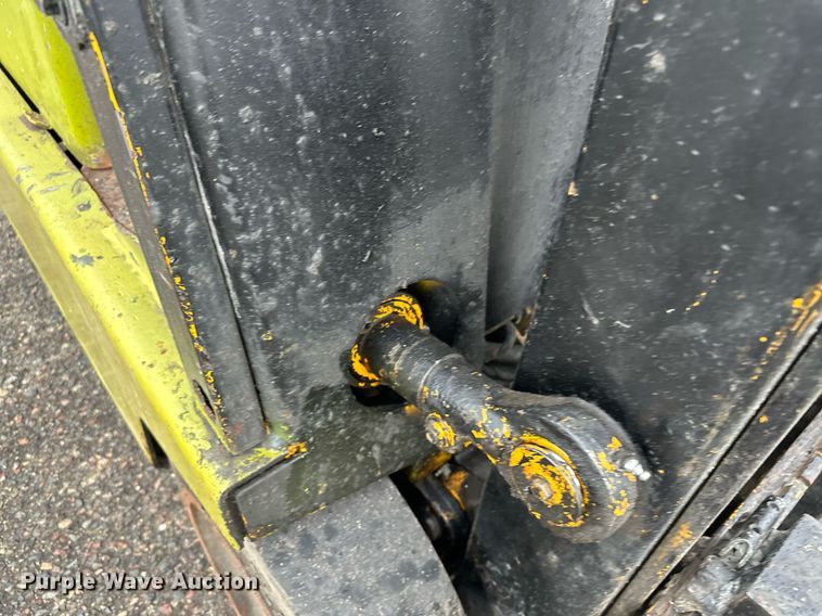 image for item MQ9464 Clark TM15  forklift