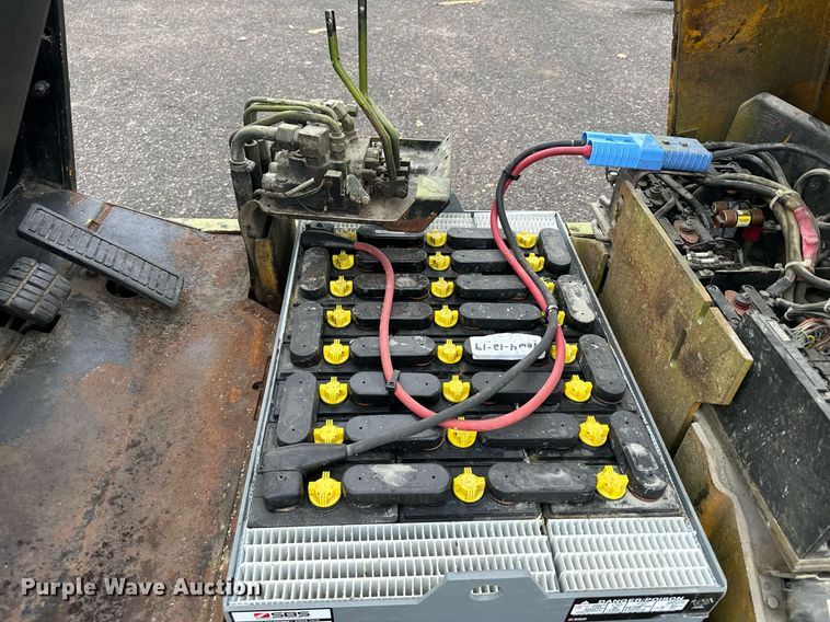 image for item MQ9464 Clark TM15  forklift