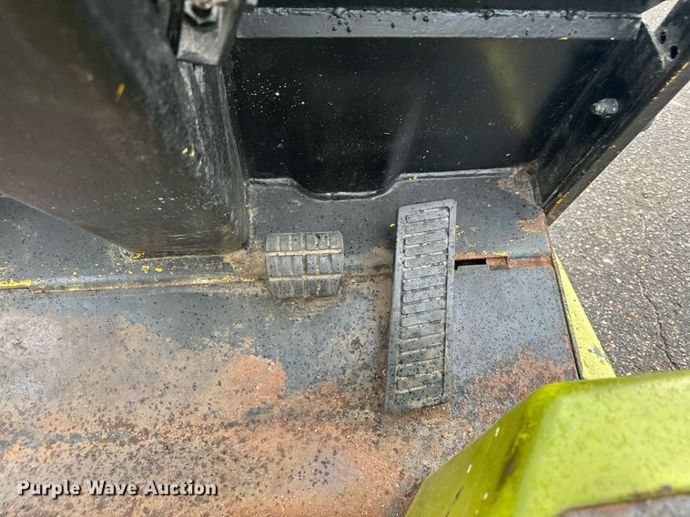 image for item MQ9464 Clark TM15  forklift