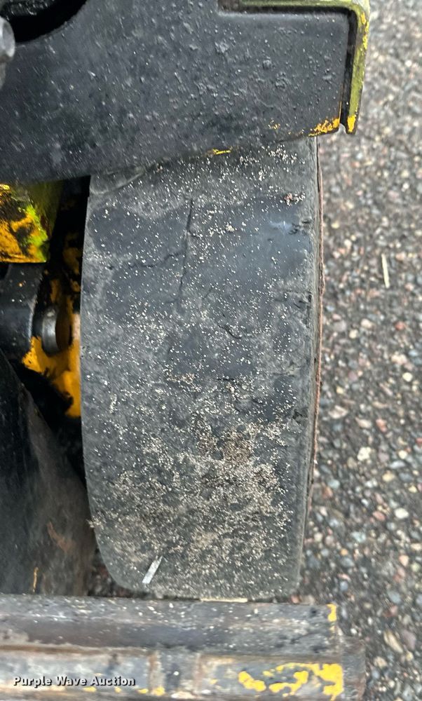 image for item MQ9464 Clark TM15  forklift