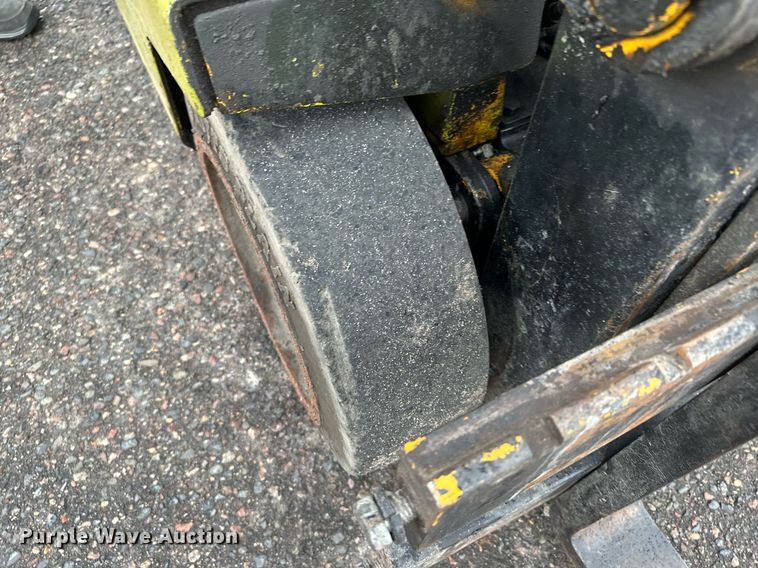 image for item MQ9464 Clark TM15  forklift