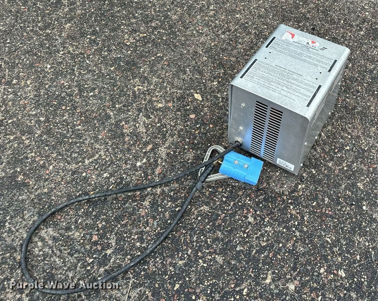 image for item MQ9464 Clark TM15  forklift