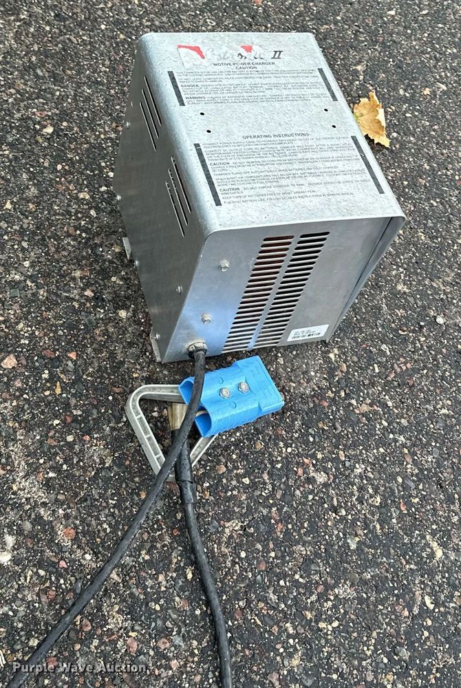 image for item MQ9464 Clark TM15  forklift