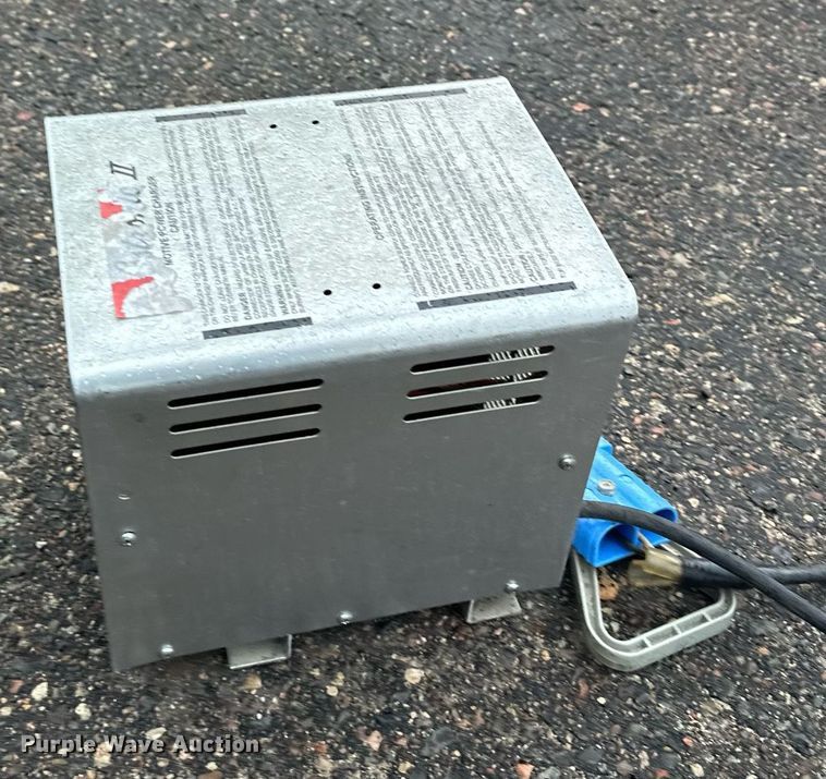 image for item MQ9464 Clark TM15  forklift