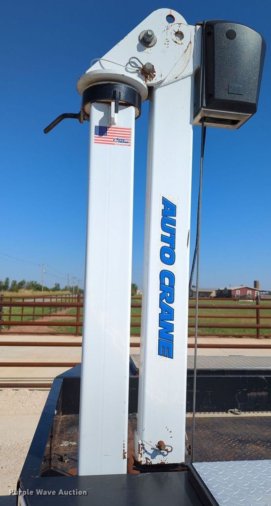 image for item MX9362 2011 Ford F550 Super Duty  SuperCab flatbed truck