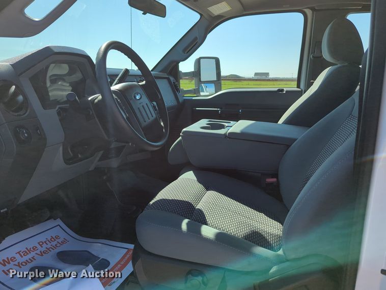 image for item MX9362 2011 Ford F550 Super Duty  SuperCab flatbed truck