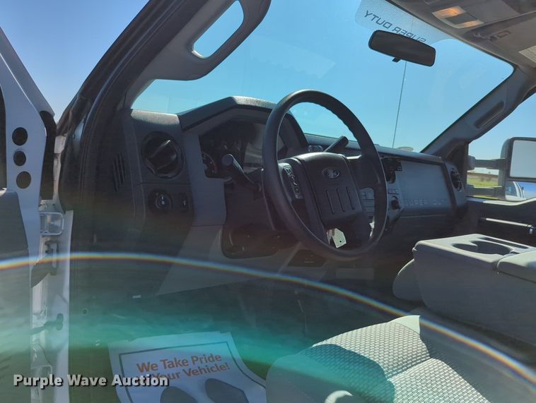 image for item MX9362 2011 Ford F550 Super Duty  SuperCab flatbed truck