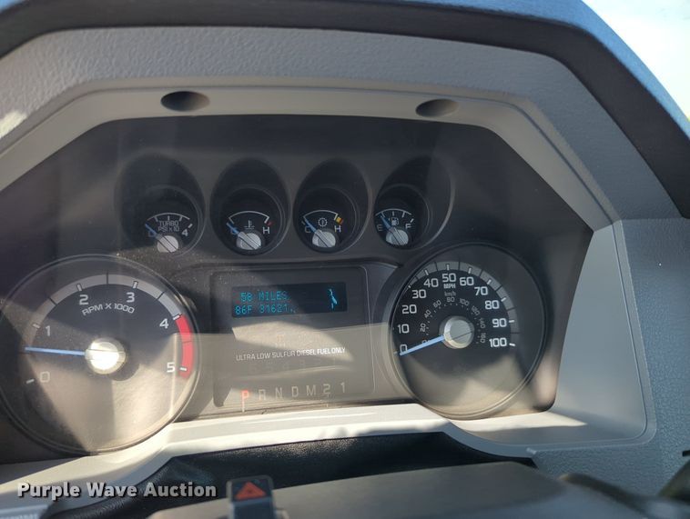 image for item MX9362 2011 Ford F550 Super Duty  SuperCab flatbed truck