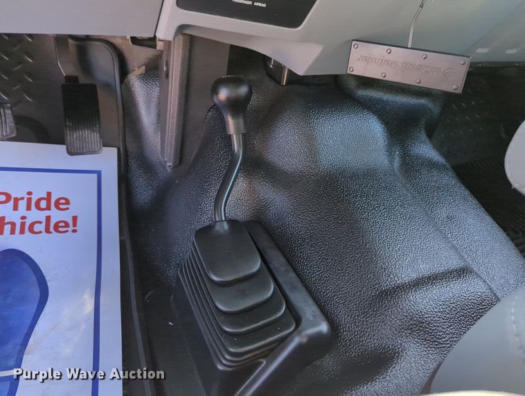 image for item MX9362 2011 Ford F550 Super Duty  SuperCab flatbed truck