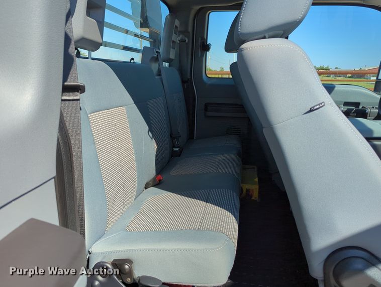 image for item MX9362 2011 Ford F550 Super Duty  SuperCab flatbed truck