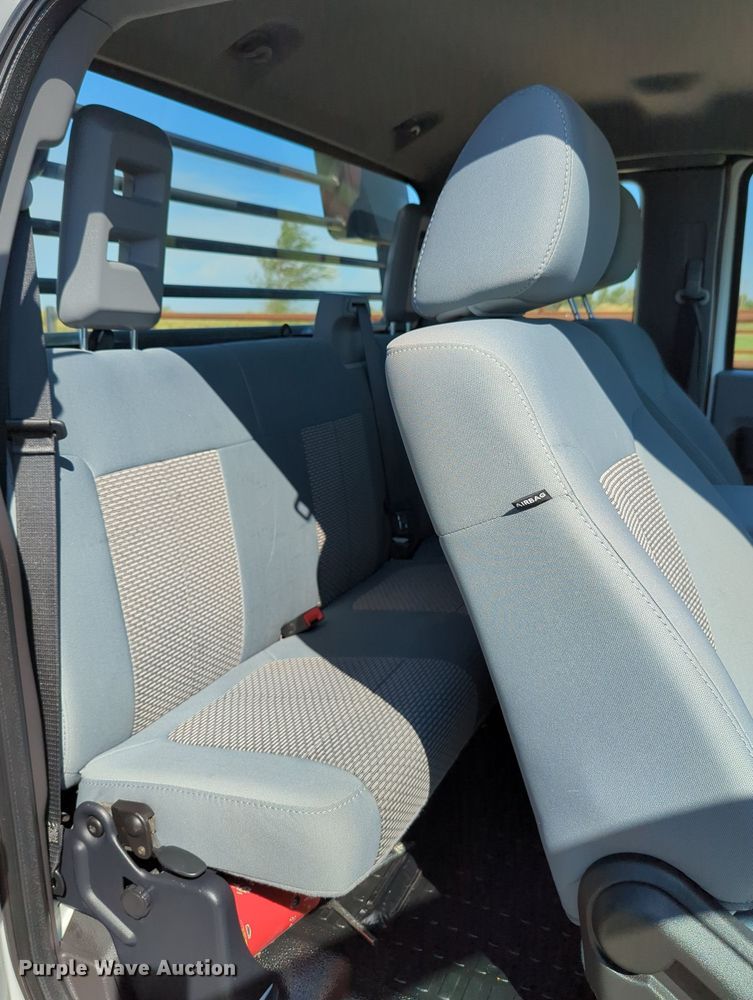 image for item MX9362 2011 Ford F550 Super Duty  SuperCab flatbed truck