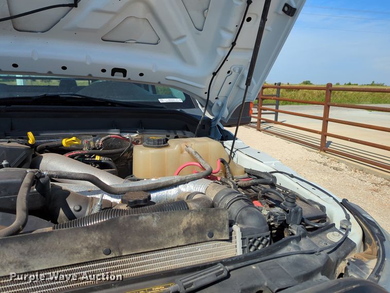 image for item MX9362 2011 Ford F550 Super Duty  SuperCab flatbed truck