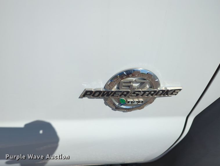 image for item MX9362 2011 Ford F550 Super Duty  SuperCab flatbed truck