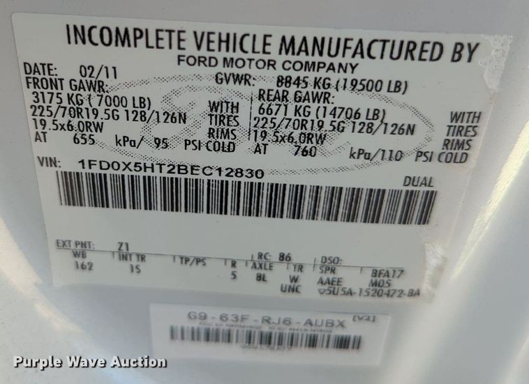 image for item MX9362 2011 Ford F550 Super Duty  SuperCab flatbed truck