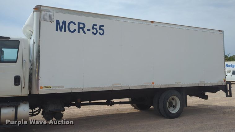 image for item MX9386 2015 International DuraStar 4300  box truck
