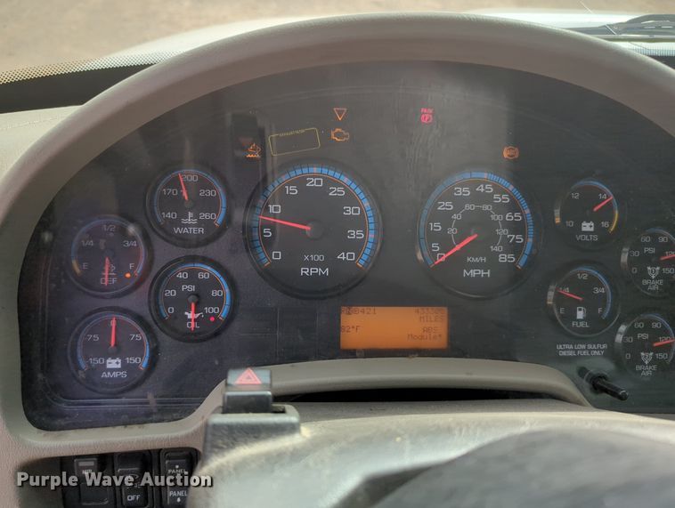 image for item MX9386 2015 International DuraStar 4300  box truck