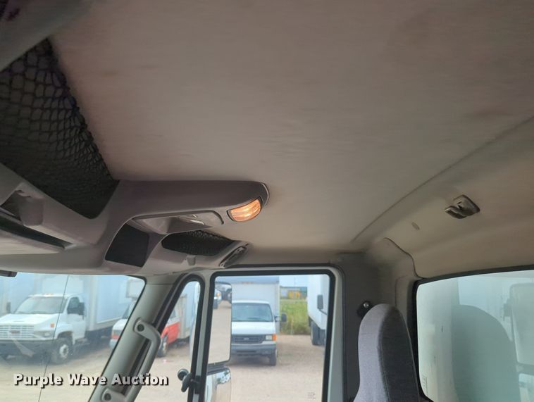 image for item MX9386 2015 International DuraStar 4300  box truck