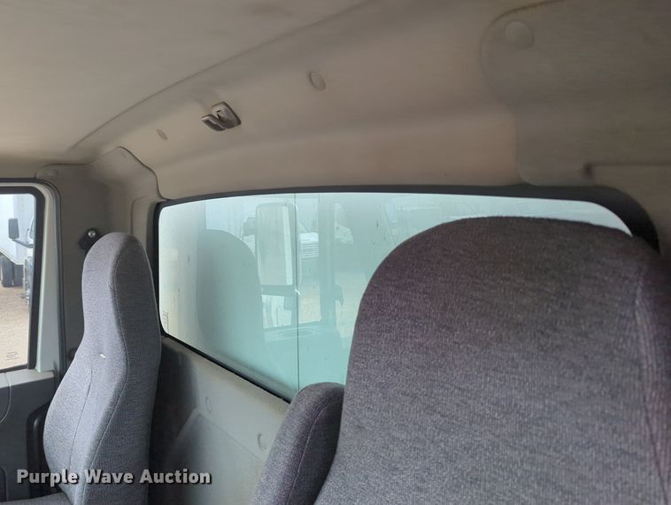 image for item MX9386 2015 International DuraStar 4300  box truck