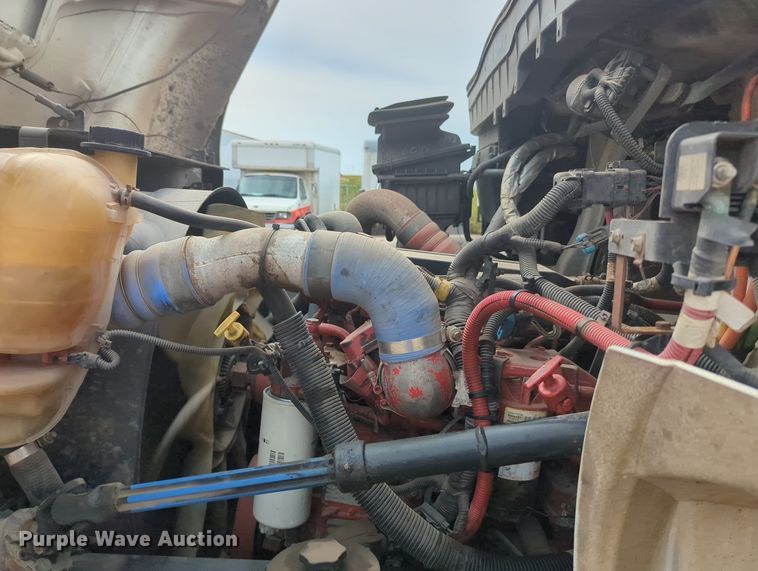 image for item MX9386 2015 International DuraStar 4300  box truck