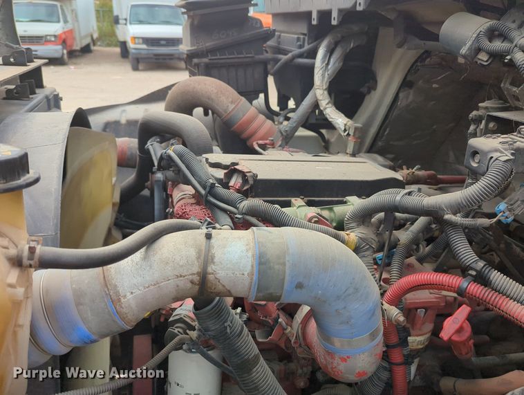 image for item MX9386 2015 International DuraStar 4300  box truck