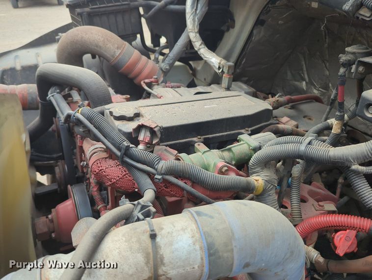 image for item MX9386 2015 International DuraStar 4300  box truck