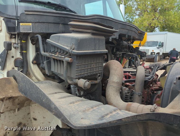 image for item MX9386 2015 International DuraStar 4300  box truck