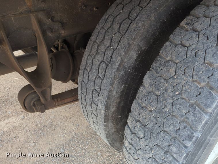 image for item MX9386 2015 International DuraStar 4300  box truck