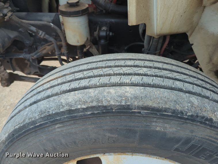 image for item MX9386 2015 International DuraStar 4300  box truck