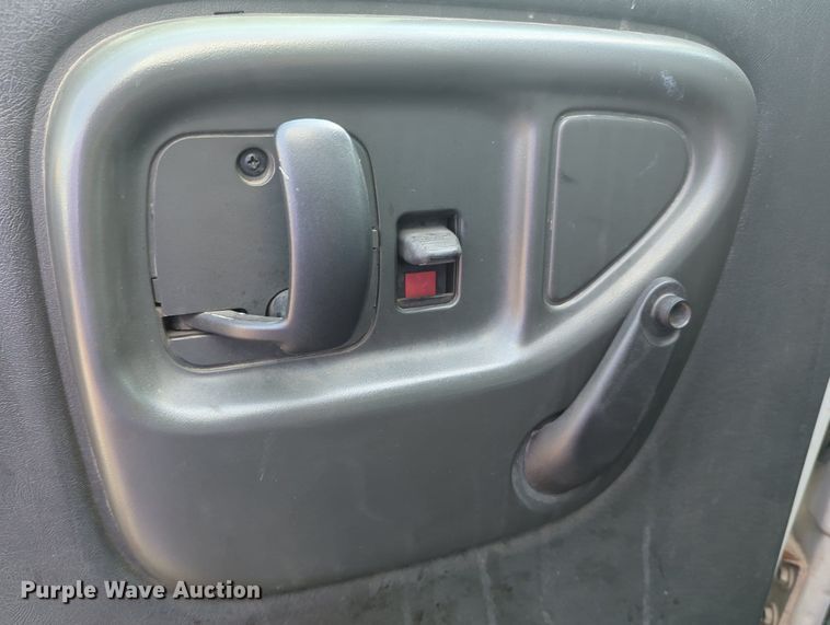 image for item MX9387 2007 GMC 7500  box truck