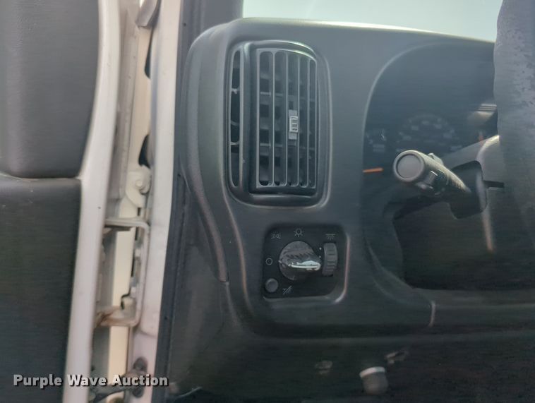 image for item MX9387 2007 GMC 7500  box truck