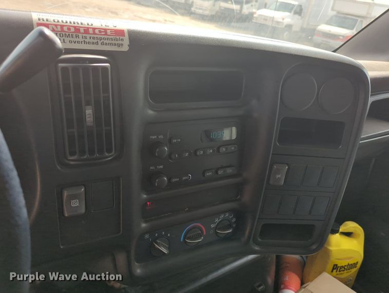 image for item MX9387 2007 GMC 7500  box truck