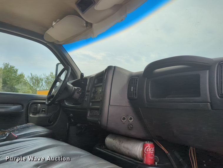 image for item MX9387 2007 GMC 7500  box truck